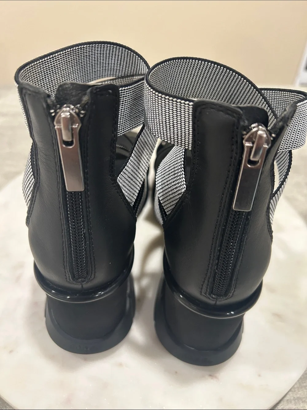 Sorel women’s Joanie lll sport Strap wedge sandal size 9.5 (40.5)